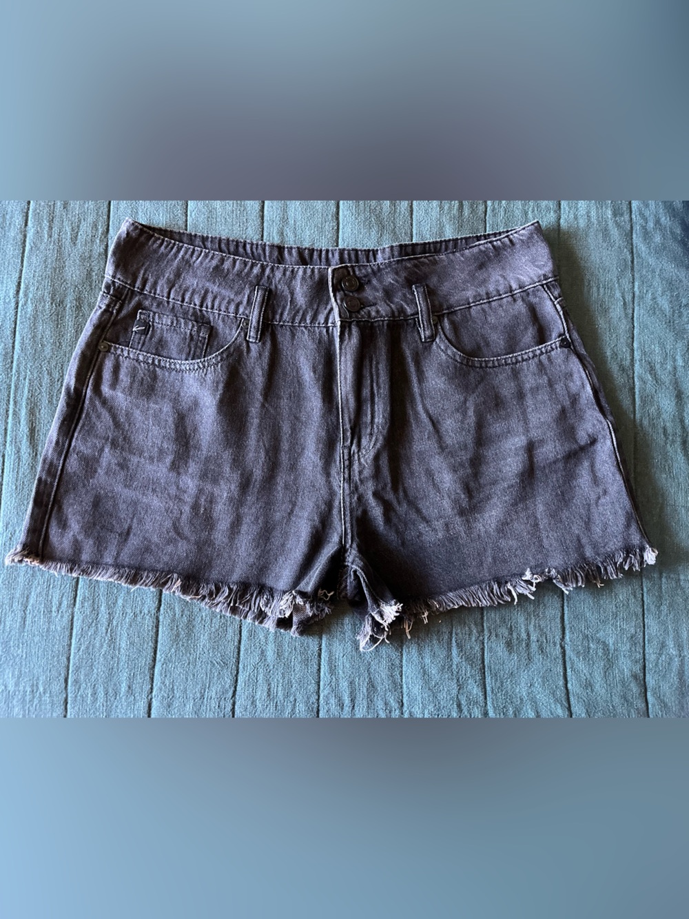 KanCan Women's Black Frayed Hem Denim Shorts size XL NWOT